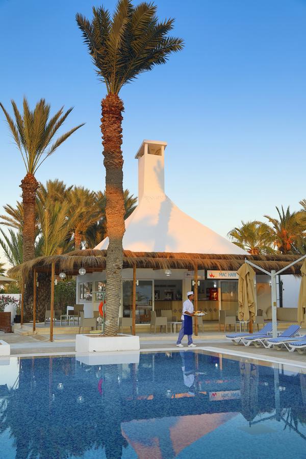 Hari Club Beach Resort Aghir Luaran gambar