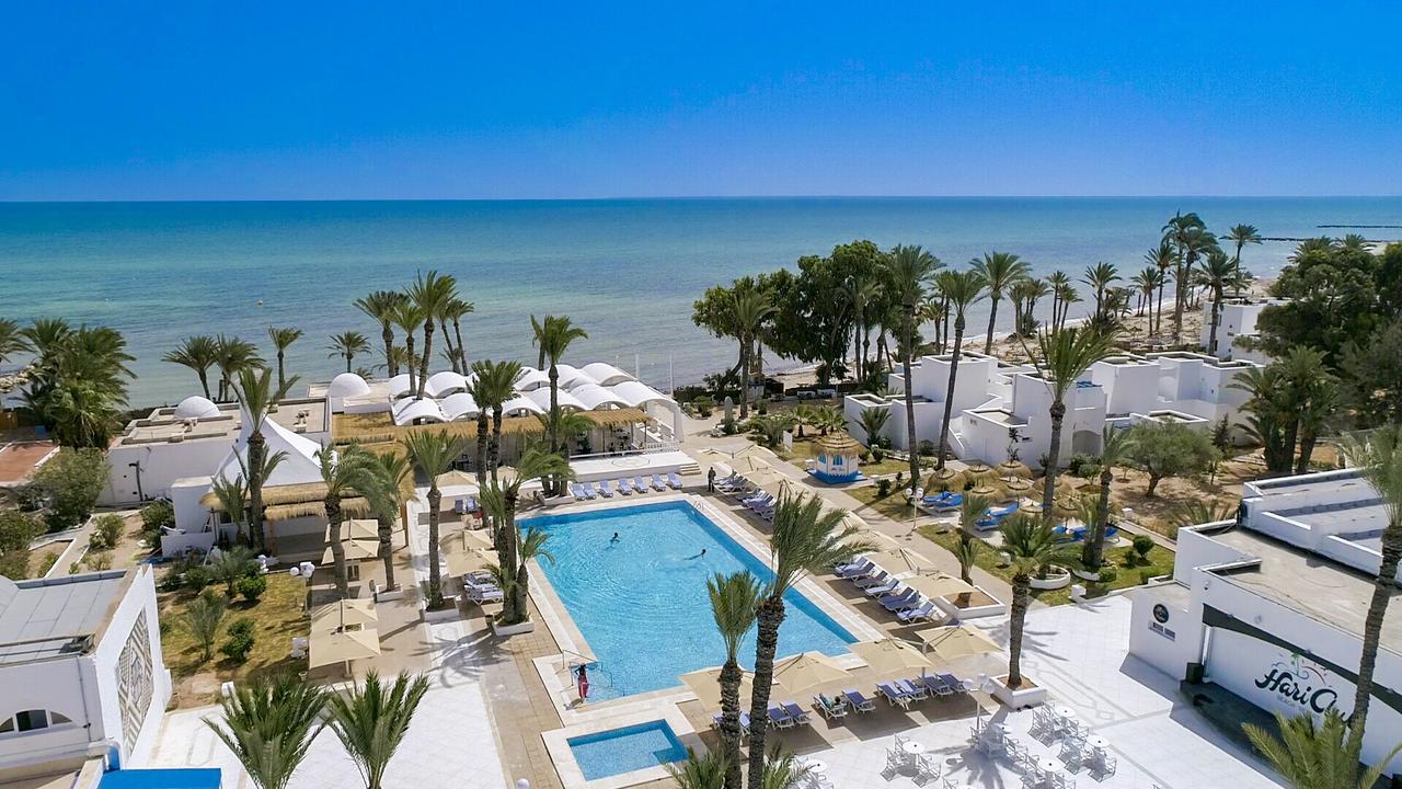 Hari Club Beach Resort Aghir Luaran gambar