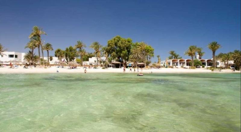 Hari Club Beach Resort Aghir Luaran gambar